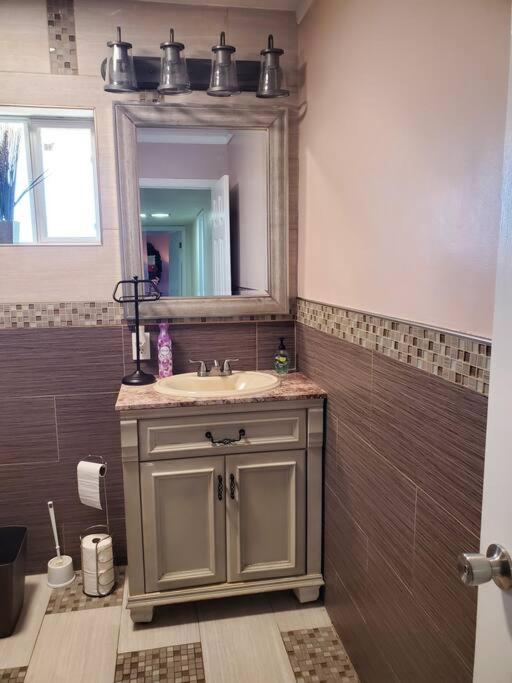 Spacious West El Paso 19 Min From Airport, Fort Bliss Military Base المظهر الخارجي الصورة